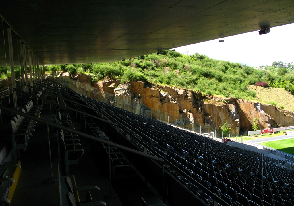 Estadio Municipal de Braga, AXA